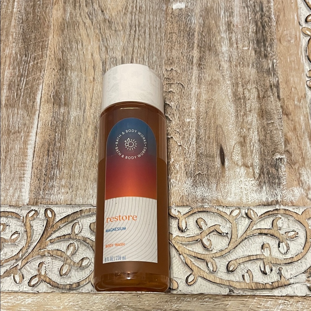 Bath & Body Works Restore Magnesium Body Wash - Orange and White